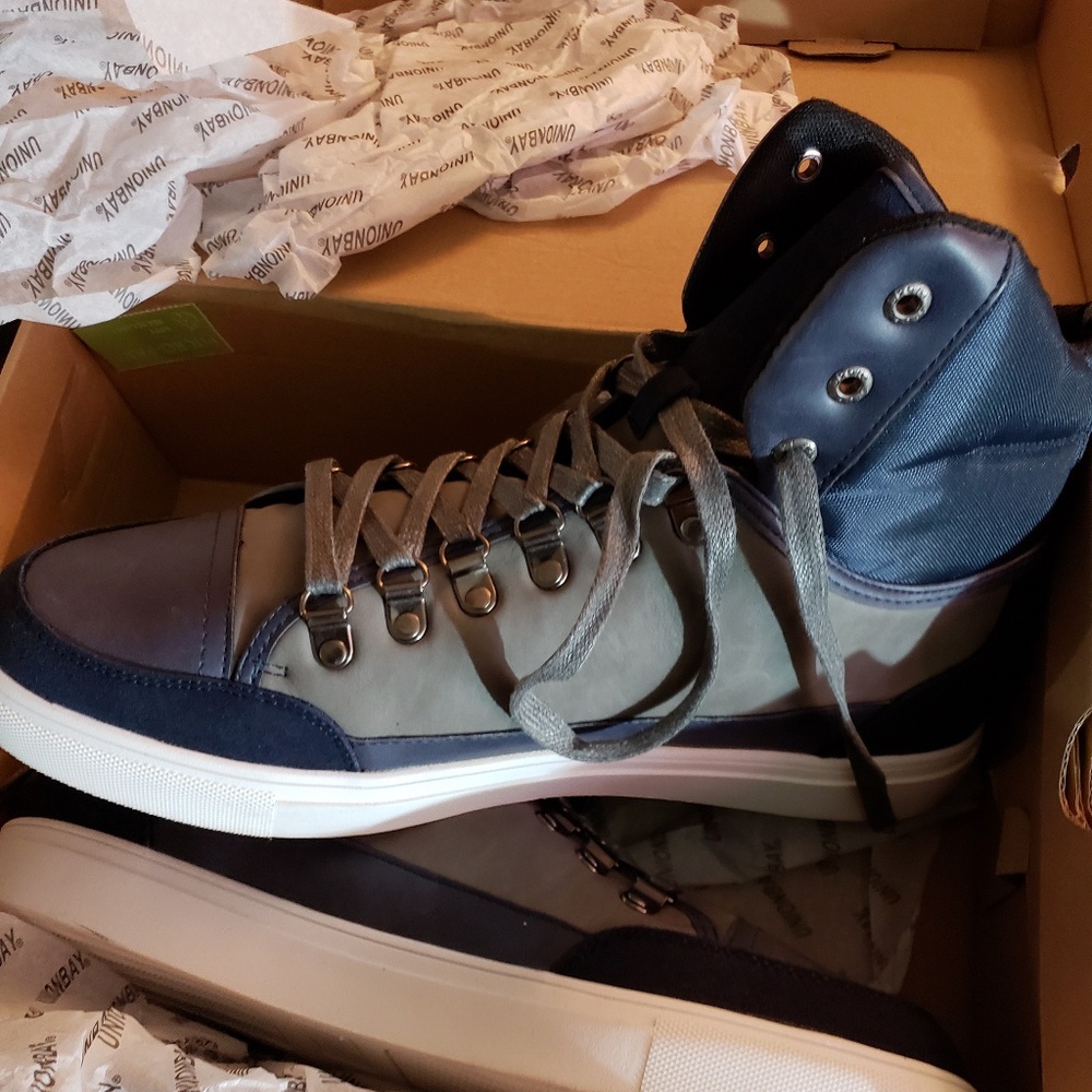 Mens shoe